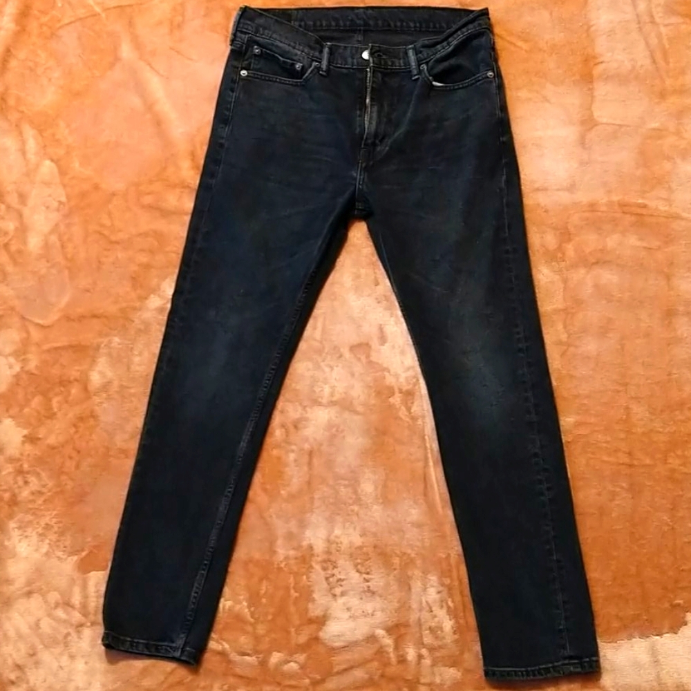 32x30 Levi jeans